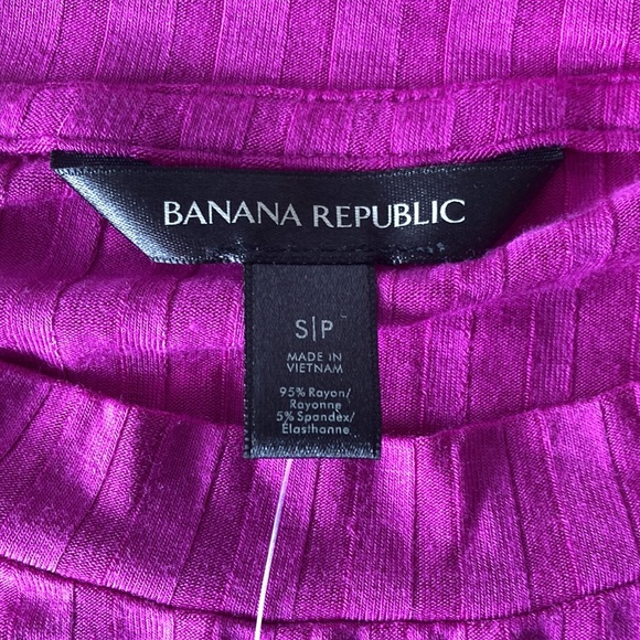 Banana Republic small fuchsia top NWT - Picture 7 of 7